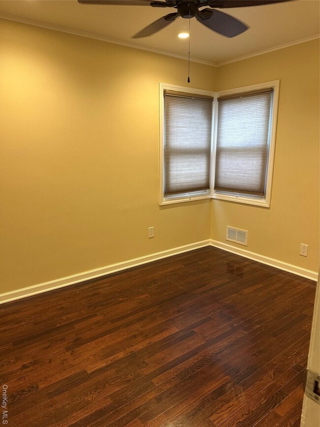 Building Photo - 258 N Suffolk Ave