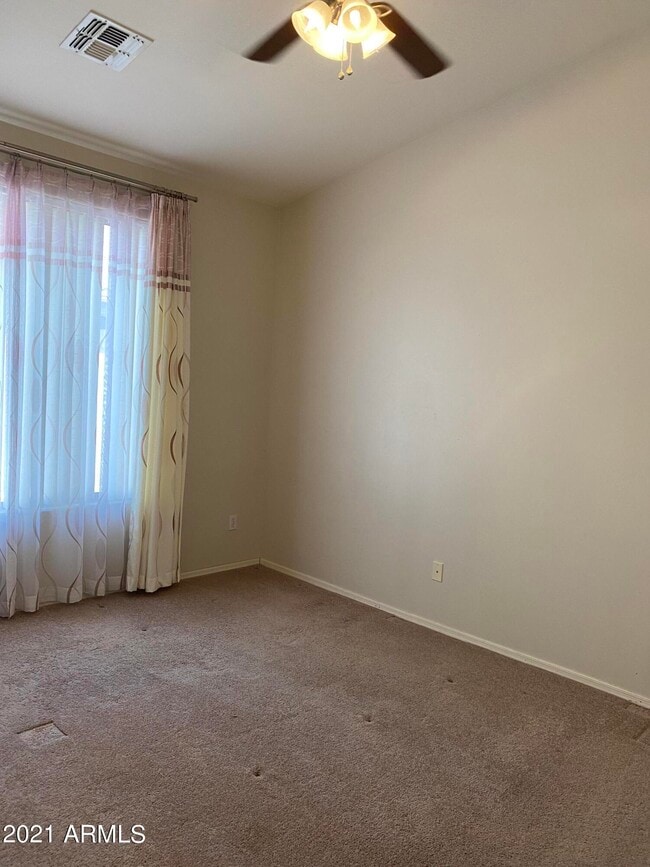 Building Photo - 2350 W Maplewood St