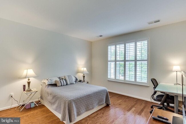 Building Photo - 44386 Adare Manor Square