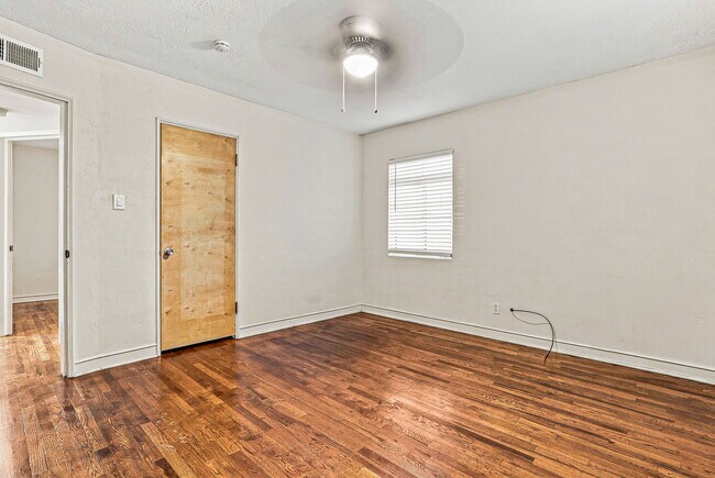Building Photo - 7713 Veracruz Ave