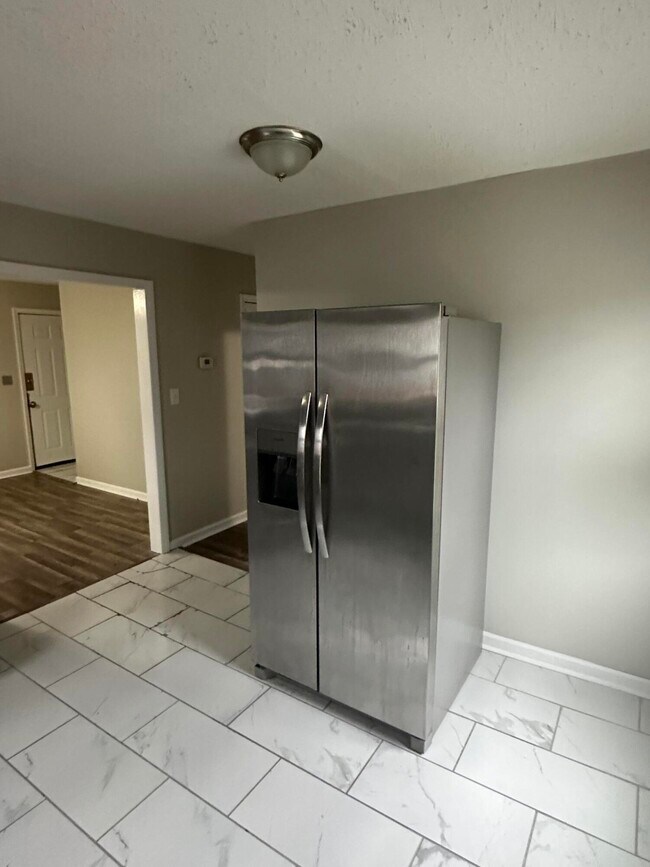 Building Photo - 126 Allnutt Dr