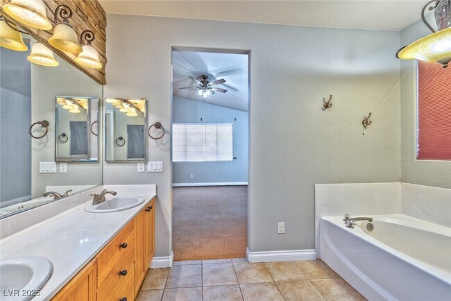 Building Photo - 787 Telfer Ln