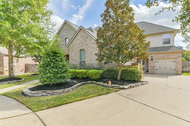 Building Photo - 8902 Lilac Springs