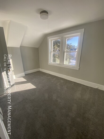 Building Photo - 3540 Trent Ave