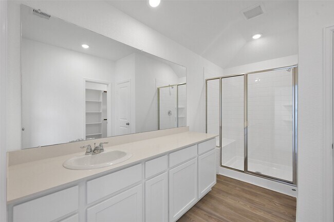 Building Photo - 3609 Oakvale Dr