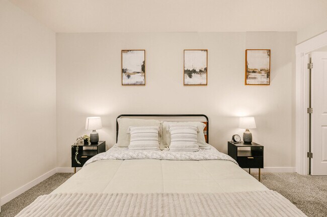 Building Photo - 3213 Grand Blvd