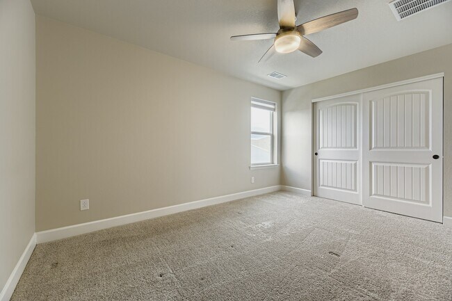 Building Photo - 18281 Grosbeak Pl