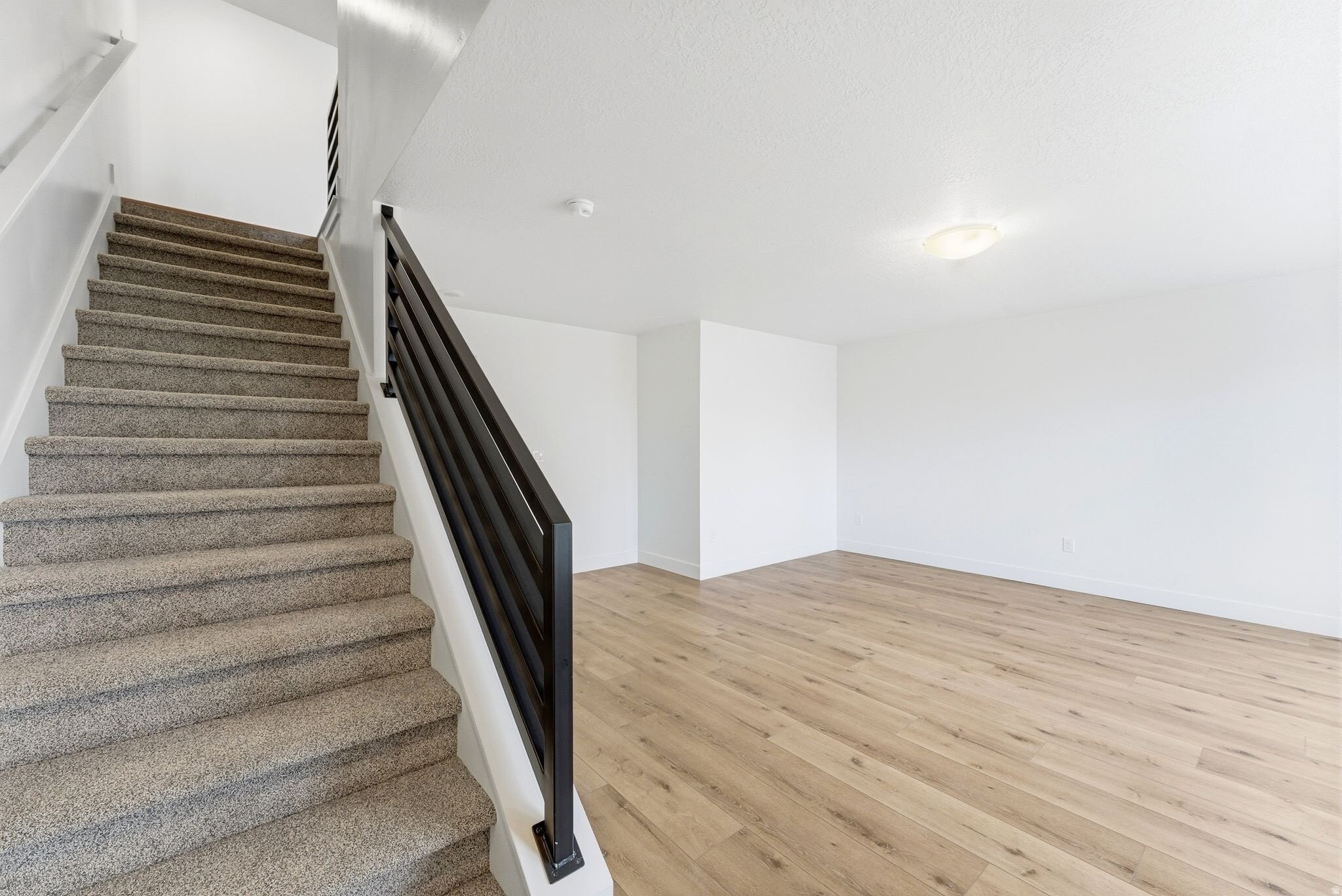 Building Photo - 138 E Chambord Ct