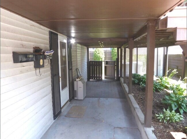 Building Photo - 126 Lowell St