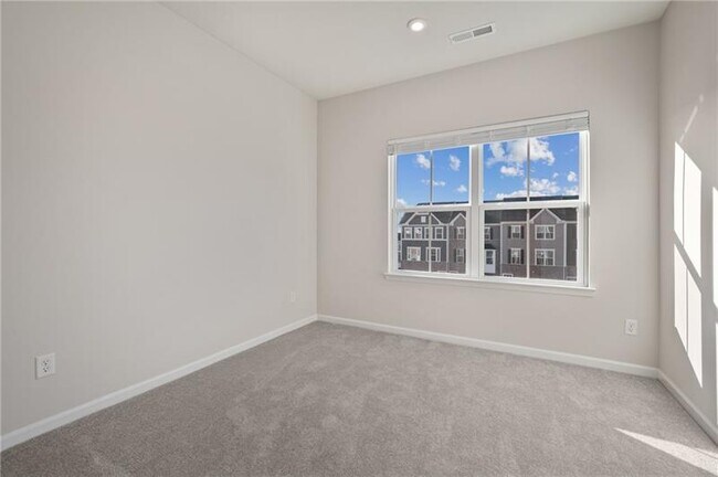 Building Photo - 204 Scenic Dr