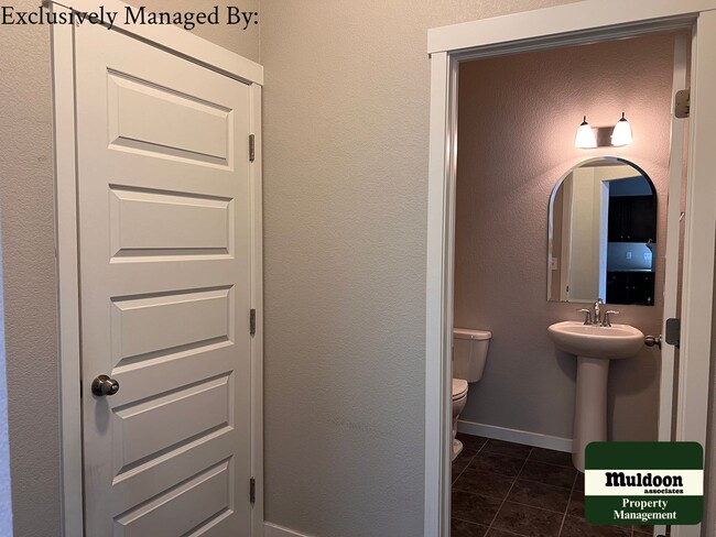 Building Photo - SEE ME TODAY! Beautiful 3 bedroom home tha...
