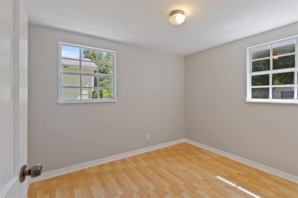 Building Photo - 7313 N Dartmouth Ave