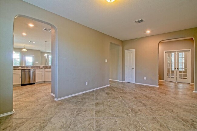 Building Photo - 31443 Kingsway Rd