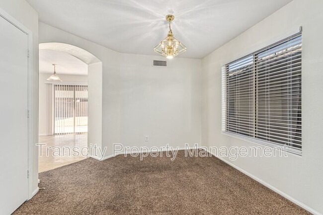 Building Photo - 8528 S 49th Ln