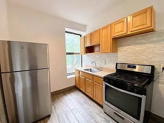 Building Photo - 301 W 141st St