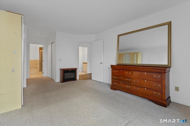 Building Photo - 13 Harbour Close