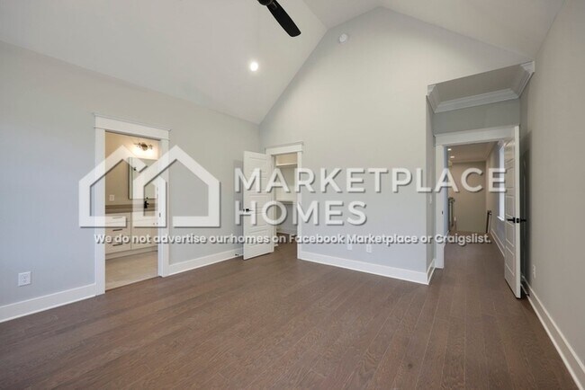 Building Photo - 1843 Meade Ave