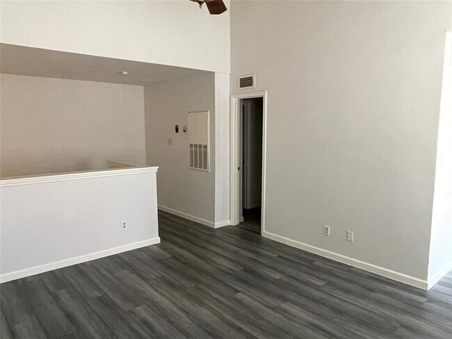 Building Photo - 14600 Fonmeadow Dr