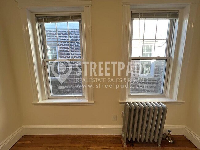 Building Photo - 1 bedroom in Boston MA 02215