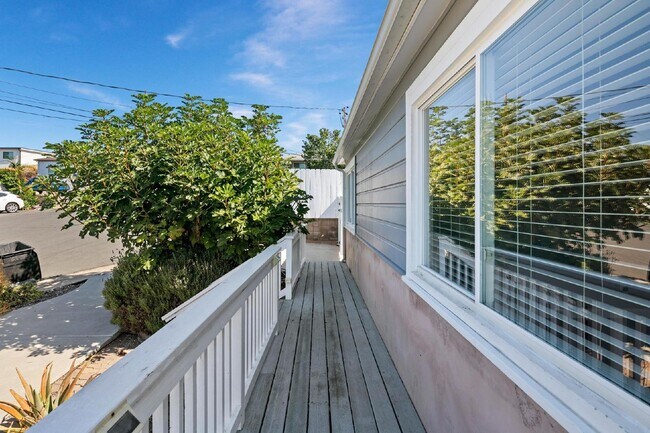 Building Photo - Remodeled San Diego Gem: 2-Bedroom + Den H...
