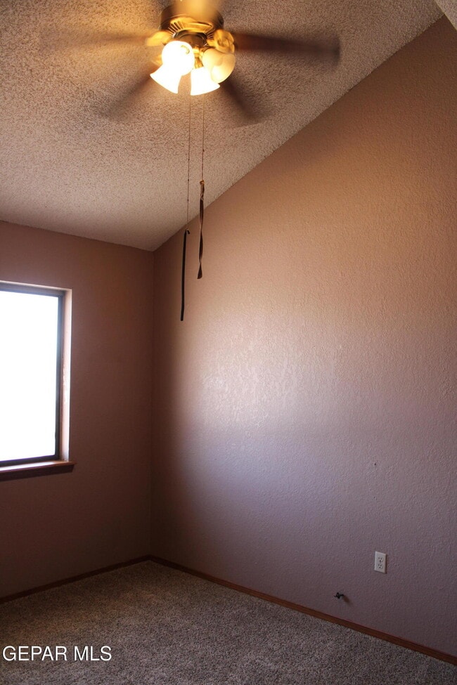 Building Photo - 1528 Sierra De Oro Dr