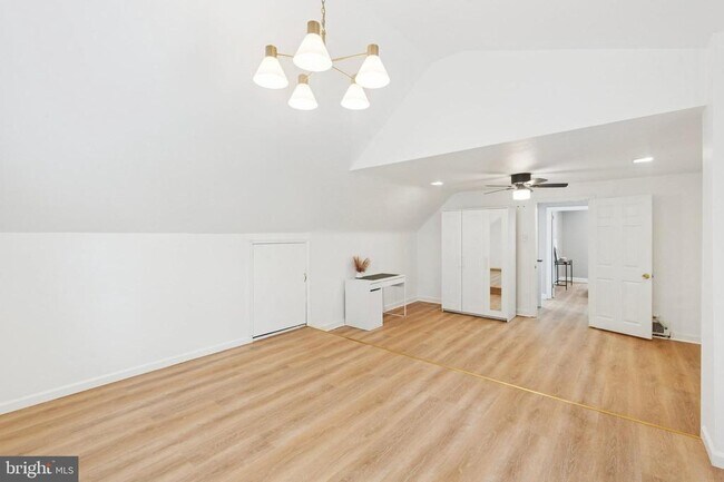 Building Photo - 614 Wises Mill Rd