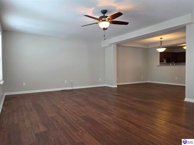 Building Photo - 158 Vineland Pkwy Dr