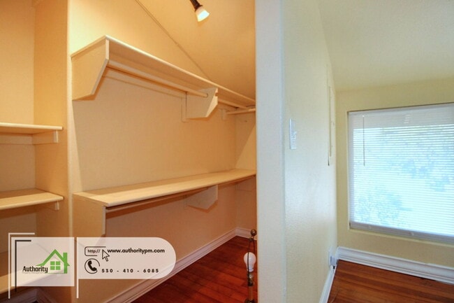 Building Photo - 2391 Placer St