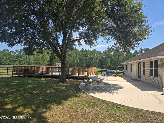 Building Photo - 906 County Rd 217