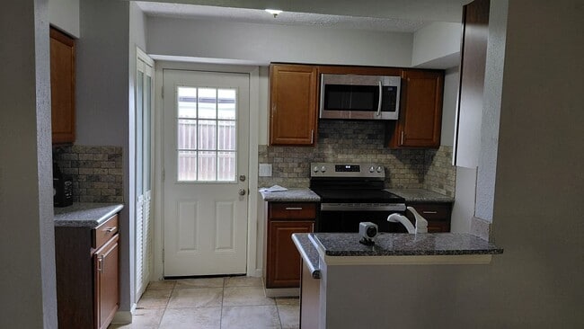 Building Photo - 8314 Beechnut St