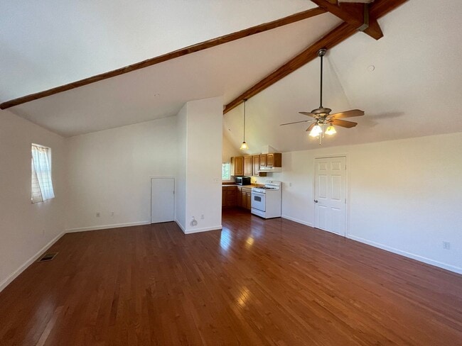 Building Photo - 837 Bantam Way