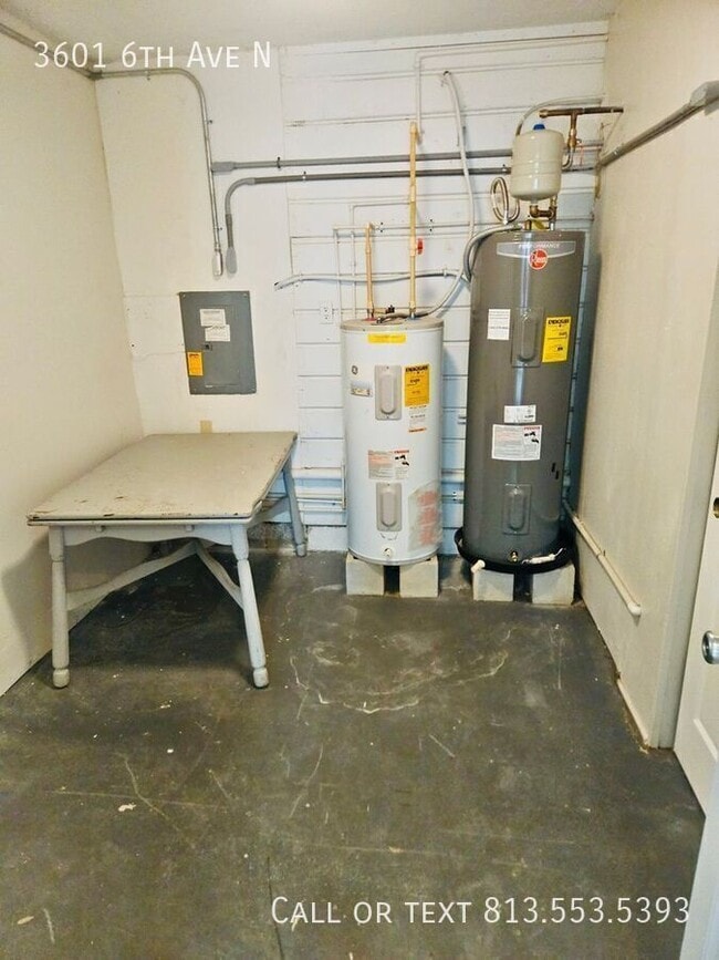 Building Photo - 3601 6th Ave N