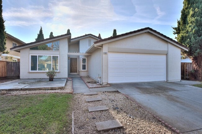 Primary Photo - 33567 Stephano Ct