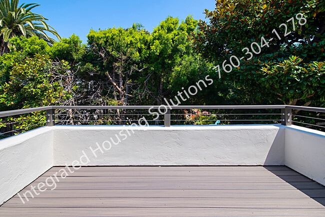 Building Photo - 567 Hygeia Ave