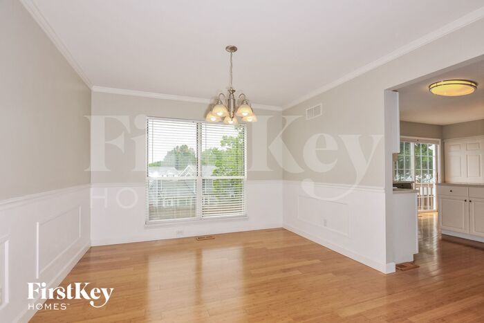 Building Photo - 124 Royallsprings Pkwy