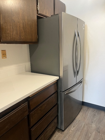 Building Photo - 917 Bell St