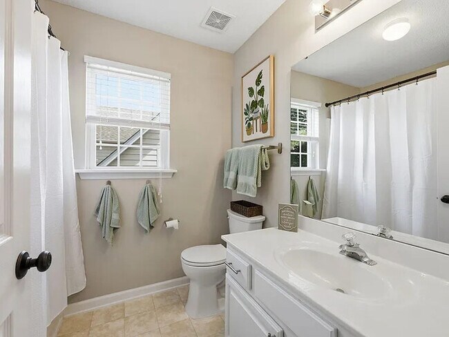 Building Photo - Earn Wealth While Leasing - Like a Homeowner - Lease to Own