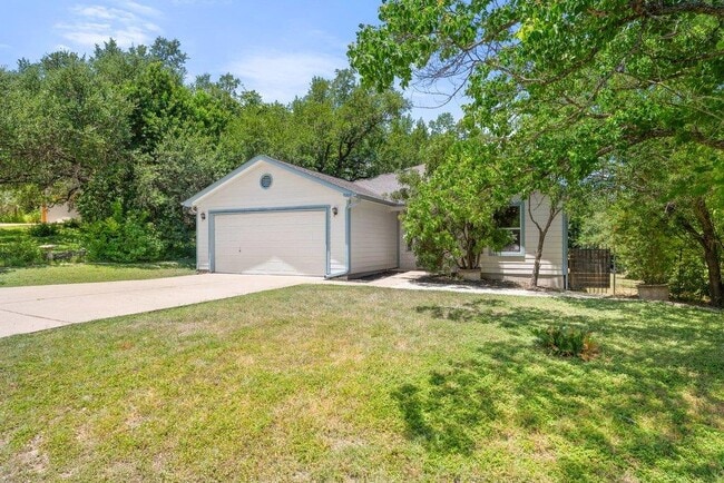 Building Photo - 5208 Sioux Ln
