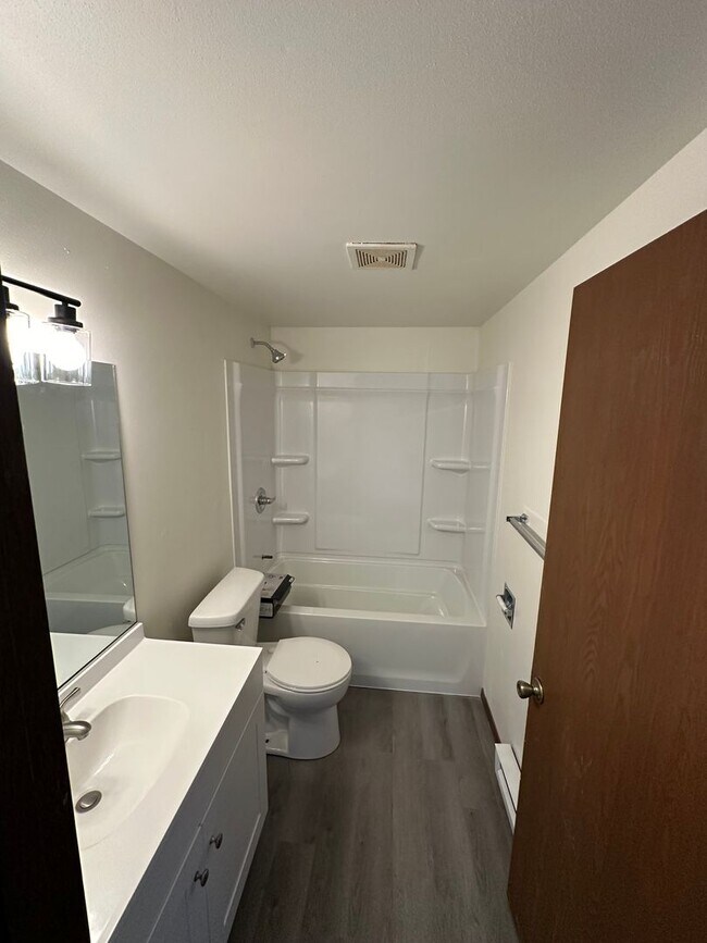 Building Photo - 416/418 17th Ave