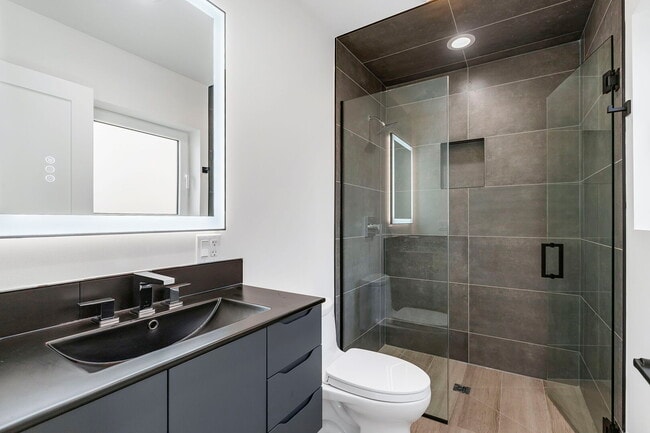 Building Photo - 1025 N Harlem Ave