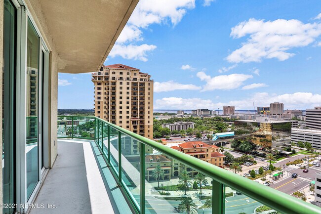 Building Photo - 1431 Riverplace Blvd