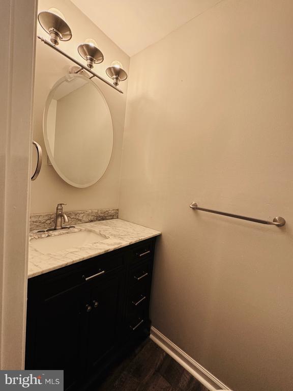 Building Photo - 137 Krista Ct