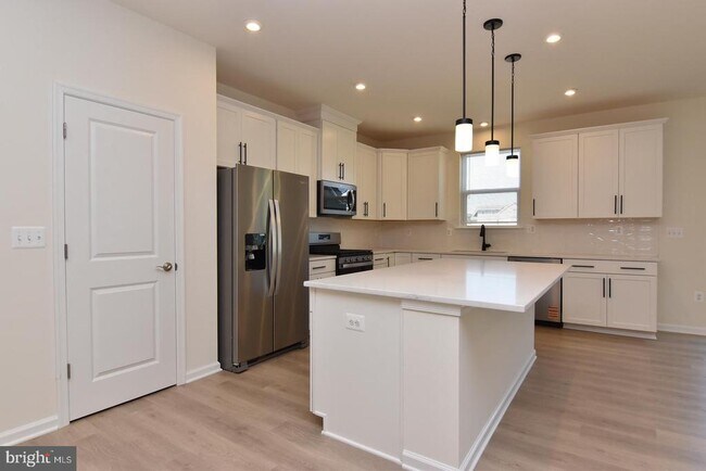 Building Photo - 24700 Michael Isler Ave