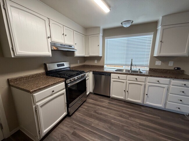 Building Photo - Upgrade Your Living: Spacious 4-Bedroom Ho...