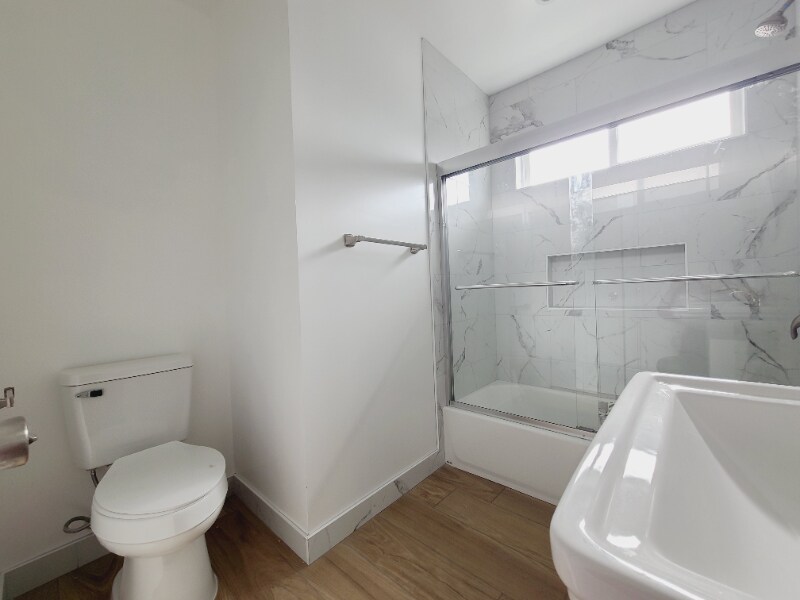 Building Photo - 14248 Gilmore St