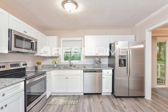 Building Photo - 5811 Navarre Ct