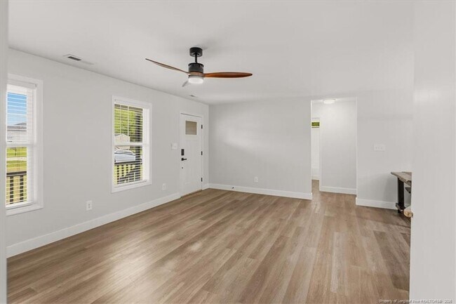 Building Photo - 170 Starlight Dr