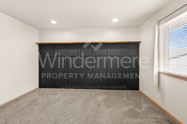 Building Photo - Beautiful 3-bedroom Home Next To Black Bay Park In Post Falls