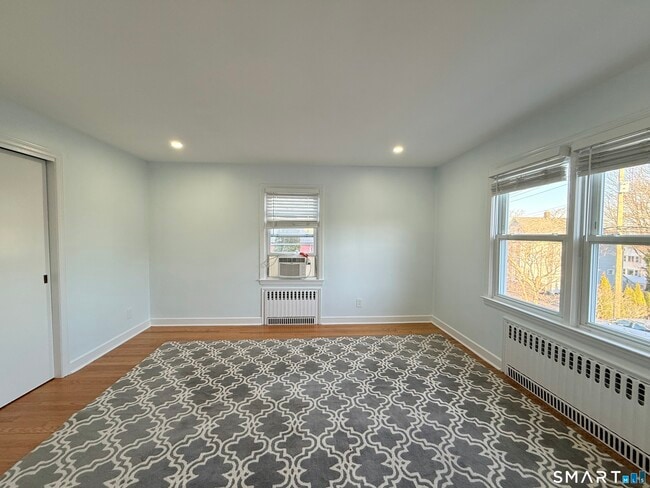 Building Photo - 228 Jennings Rd