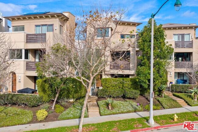 Building Photo - 12860 S Seaglass Cir